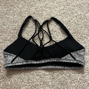 Lululemon size 8 sports bra